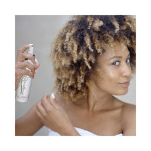 Load image into Gallery viewer, Dry Hair Loss 4oz. Prevention Treatment Spray
